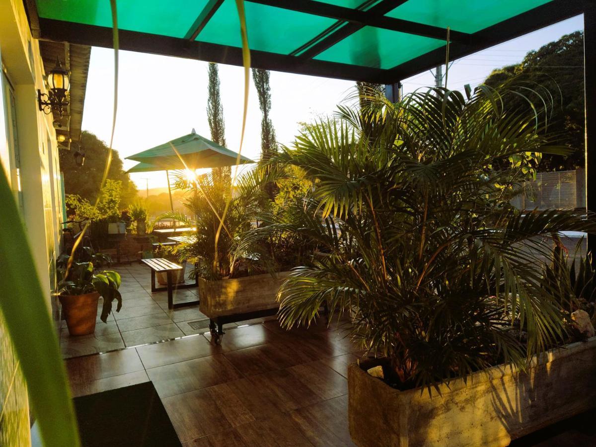 Hotel Recanto Verde Teresina de Goias Kültér fotó